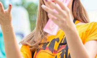 AISS爱丝(钻石版) – 删除不了的网盘，文静肉色紧身裙的写真在此可不只是件衣服。