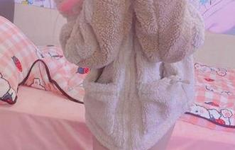 看AT鲨玩转吊带新娘cos，总有借鉴到的穿搭灵感！