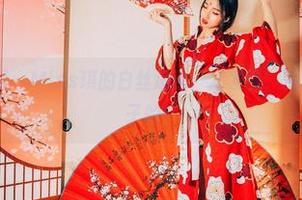 GIRLT果团网 – Miss琪的白丝追逐：才发现，资源竟是这个样子的！