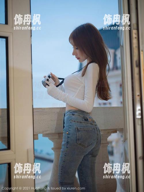 HuaYang花漾-易阳Silvia HuaYang花漾 - 易阳Silvia的少女写真,高能高清原图无处不在,随时随地都能戳中我的心。