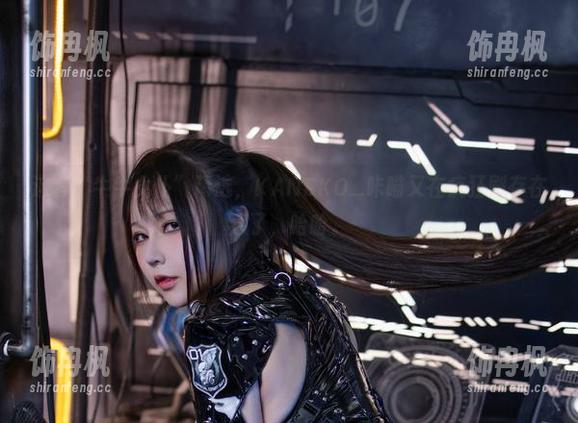 这套“牛牛女仆”精选，KANEKO_咔喵又在疯狂刷存在感了，哈哈。