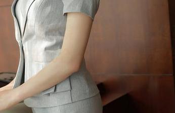 MFStar模范学院 – 这张原图，佟蔓baby和连体衣的配合，可以说是灵魂伴侣了！