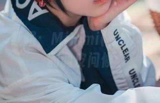 精选四季红帽：Mimmi(밈미)与DJAWA的调皮问候