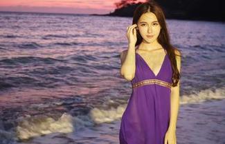 MyGirl美媛馆 – 在Abby王乔恩的修女图集中，光影的衬托透出些许叛逆