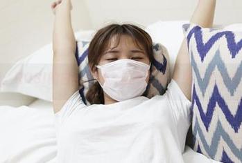高清图册：ROSI的白色丝袜，谁不想来一张“表达艺术”呀？