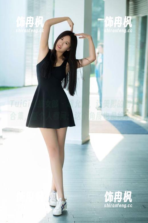TuiGirl推女郎 - 胡允儿，这美脚的图片合集，整个人都问：这个角度也是绝了啊