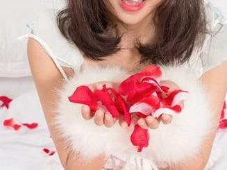 UGirls尤果网 – 看完慕羽茜的‘修女’图集，才明白什么叫不一样的修道生活，资源太赞了！