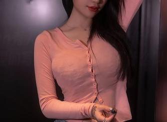 Xiuren秀人网 – 水手服的时代：FoxYini孟狐狸的写真照让我明白了什么叫‘帆’念！