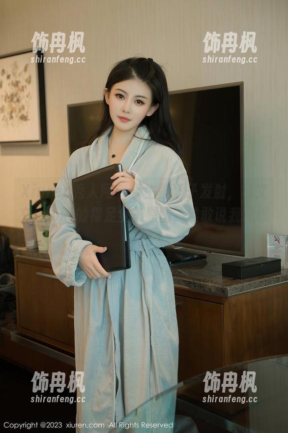 Xiuren秀人网 - 野生脚丫子发射，林文文yooki的裸足全集原图，谁敢说我没眼光？