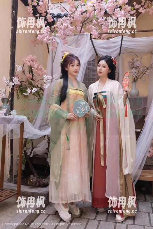 Xiuren秀人网 - 呜呜，沈佳熹Kitty星辰的长腿写真全套，怎么才能拥有这种大长腿的？