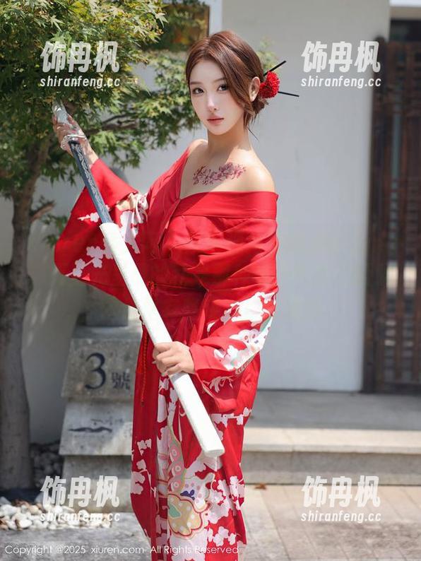 Xiuren秀人网 - 双人视角里的涵涵Luna，无圣光呈现的就是那种毫不掩饰的洒脱，图包里有些姿态，你懂的。