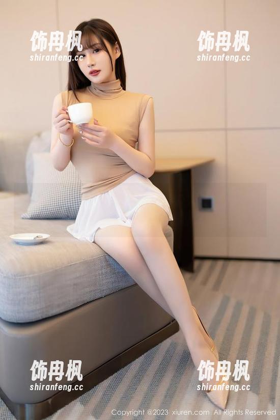Xiuren秀人网 - 瞧瞧糯美子Mini婚纱照里的那种优雅，完全忘了装修工的存在。