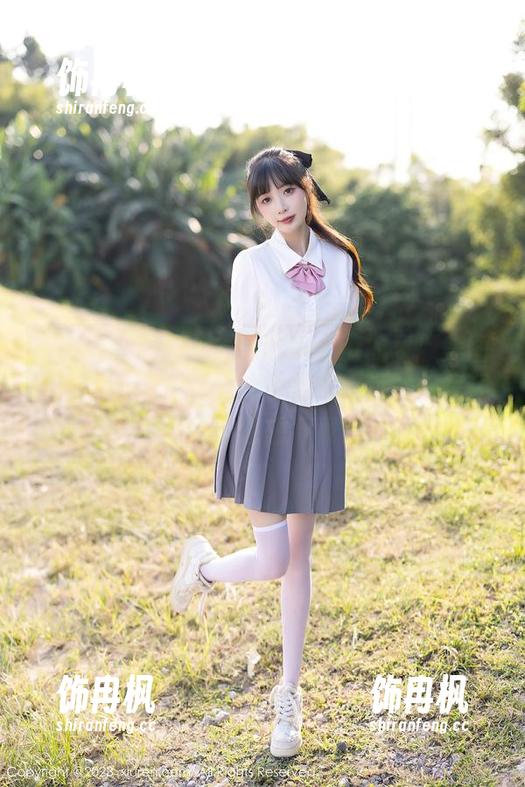 Xiuren秀人网 - 糯美子nini的童颜美图，虽然我觉得距离完美还有点远，但我还是忍不住想下载！