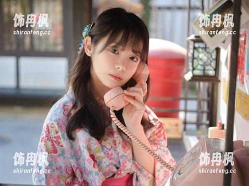 天台上的wuyo(우요)，全套图片，有些倾斜又有些直白，怎么形容好呢？