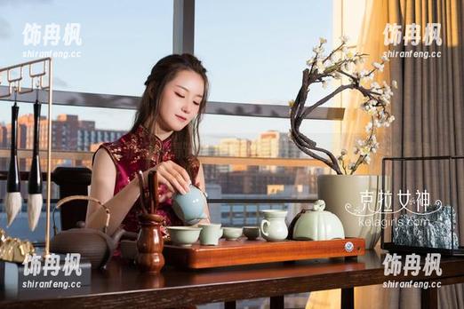 克拉女神 - 若菲短裤精选：你没见过的窜动，引人注目的视角