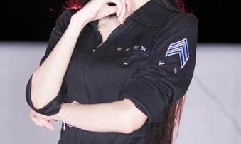 微密圈 – 作品中的少女，十万口草莓粥粥又要把你带去不为人知的角落了
