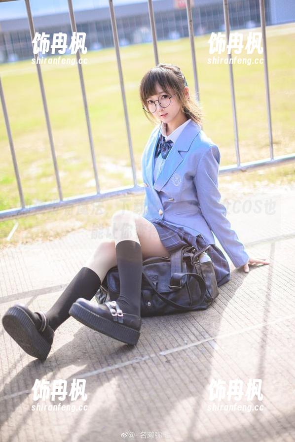 名濑弥七 即使没有魔法,下载名濑弥七龙女COS也能让你变得迷人!