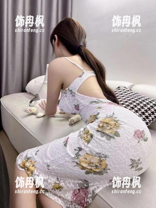 微密圈 - 围绕着周妍希的圆红布兜高清写真，果然让人放不下眼！