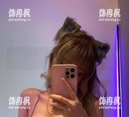 啾小妍x女孩：免费图集大放送，掀起你的好奇心！