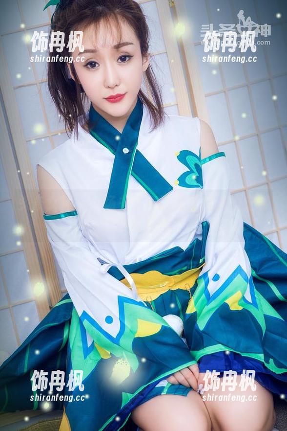 头条女神 - 一场关于娜露与死库水的定制写真狂欢