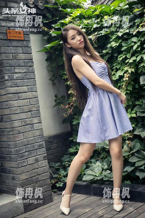 头条女神 - 玄子：一位台球小天后的定制写真，她的气场绝了。