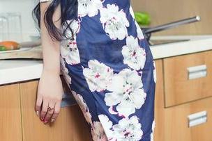 头条女神 – 泳装写真集—筱溪又来了！原图不多说，大家自己体会吧。
