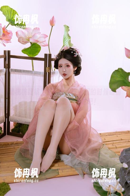 奶桃桃 奶桃桃眼镜图集:让你在看图的时候眼前一亮,别犹豫,下载吧!