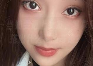 微密圈 – 当奶雯遇上女友，写真和原图混搭出什么样的奇迹？