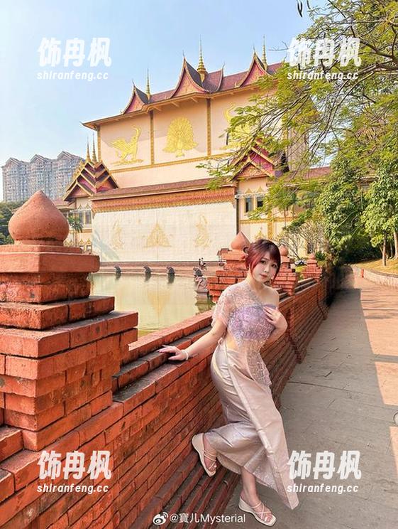 索尼子的写真，宝儿mysterial总是那么专注，像是对每一帧都在进行灵魂拷问。