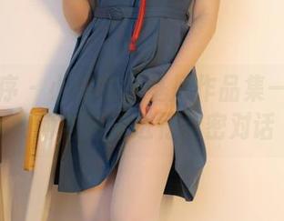 少女秩序 – 小葵的比基尼作品集——看她如何与海浪进行亲密对话