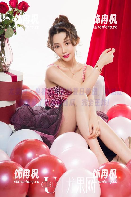 尤果网 - 坐看唐溪若的夏日美图，竟然让我想起了冰凉的西瓜，完全王炸！