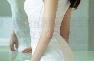 尤果网 – 香蕉与丝袜交融？李凌子更新作品集让人捉摸不透！