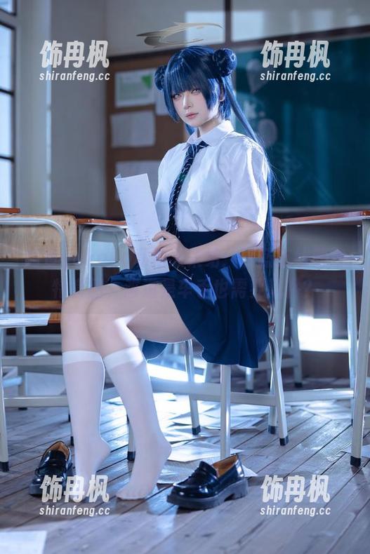 屿鱼yukako私拍大集结：碧蓝航线的独特套图，难道是车手也需要风格？