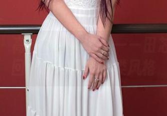 推女郎 – 高清校服时光机——田芯娜穿越回青春岁月的另类风格