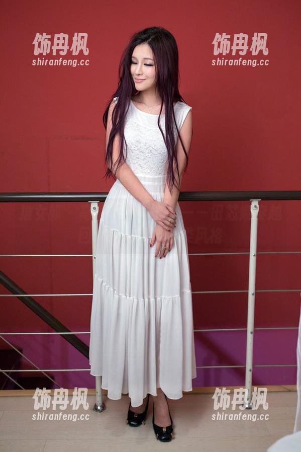 推女郎 - 高清校服时光机——田芯娜穿越回青春岁月的另类风格