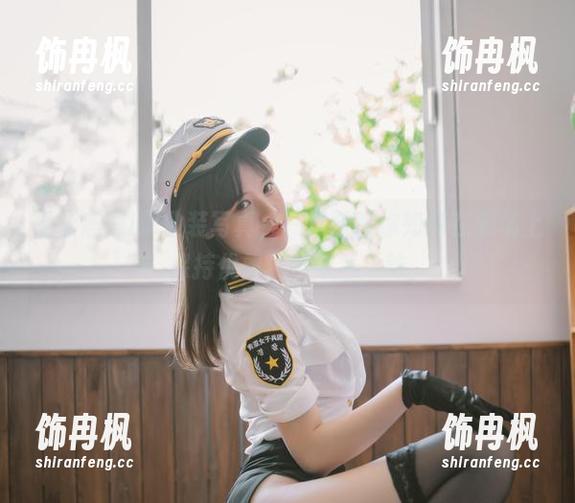 星黛鹿鹿i职业装写真，一套图教你如何在职场上保持优雅，但依然乏味