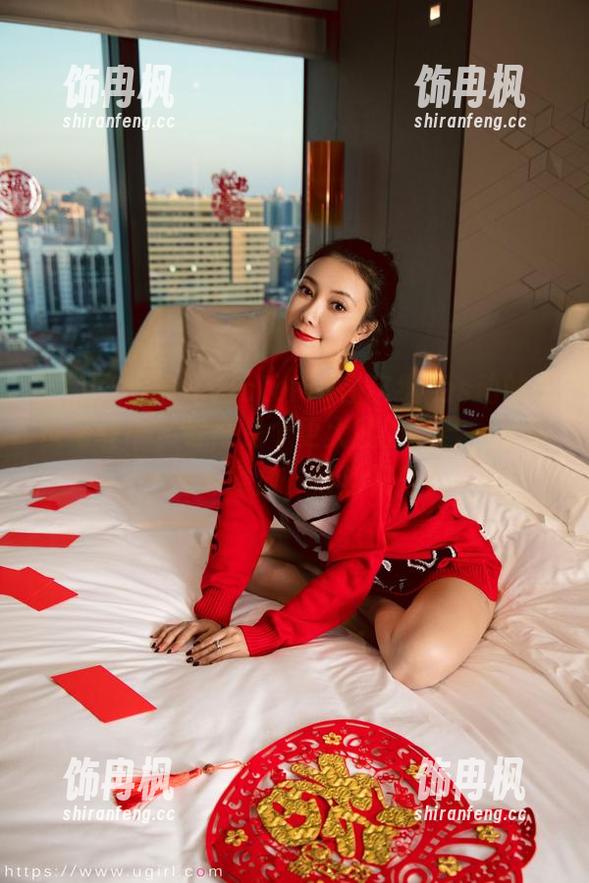 微密圈 - 果儿Victoria在这组rès动的红皮写真中，好像是个更大胆的自己，那种束缚与释放，恰到好处！