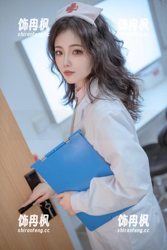 桃良阿宅 谁说长腿不能成为焦点?桃良阿宅的写真原图戳中我了!