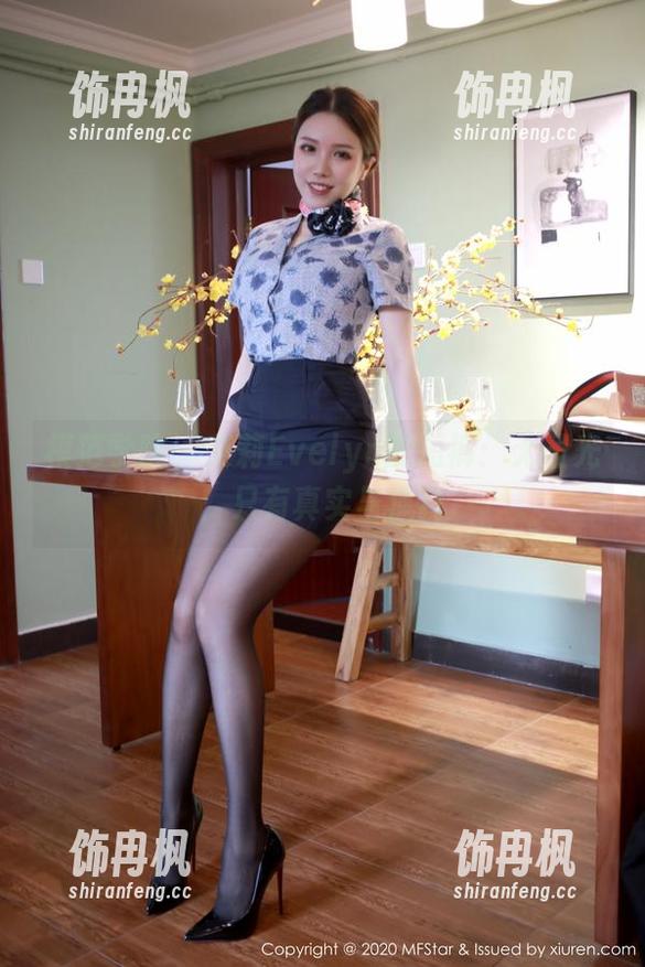 模范学院 - 艾莉Evelyn的短裤：无圣光，只有真实与疯狂