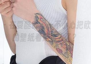 爱尤物 – 在耍酷时，一不小心把欧阳美宣的壁纸看成情人了？