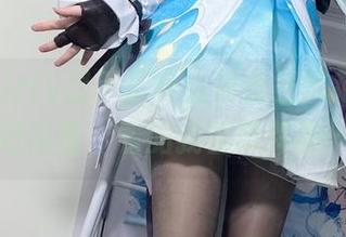 白栎Shirly显示了什么叫女王风范，图库好高清，看的我都想拜服…