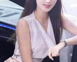 秀人网 – 伍晓丽Shirley的和服，看得耳朵都痒了，这是要我带上耳塞吗？
