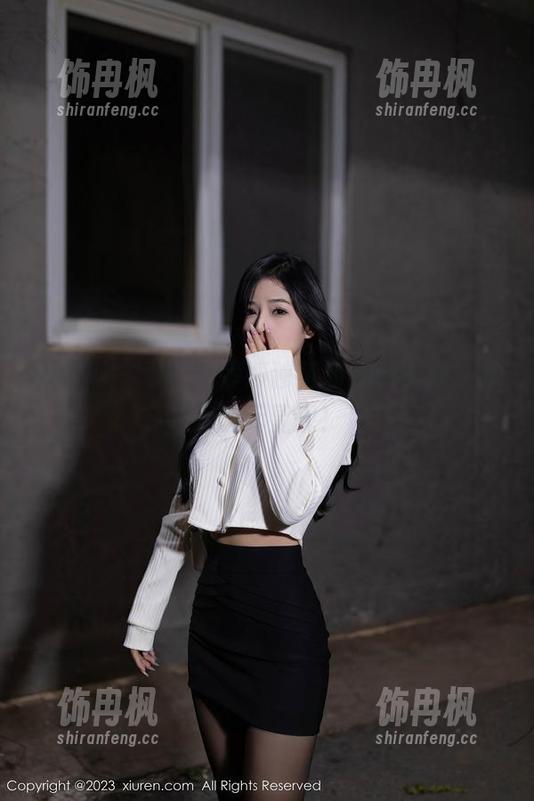 秀人网 - 看，刘婷婷独特的御姐舌尖，高清次元显现！