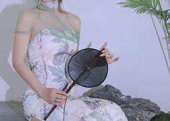 秀人网 – 宋KiKi的双人写真，免费到你都舍不得关掉视屏！原图超大，直接当壁纸！