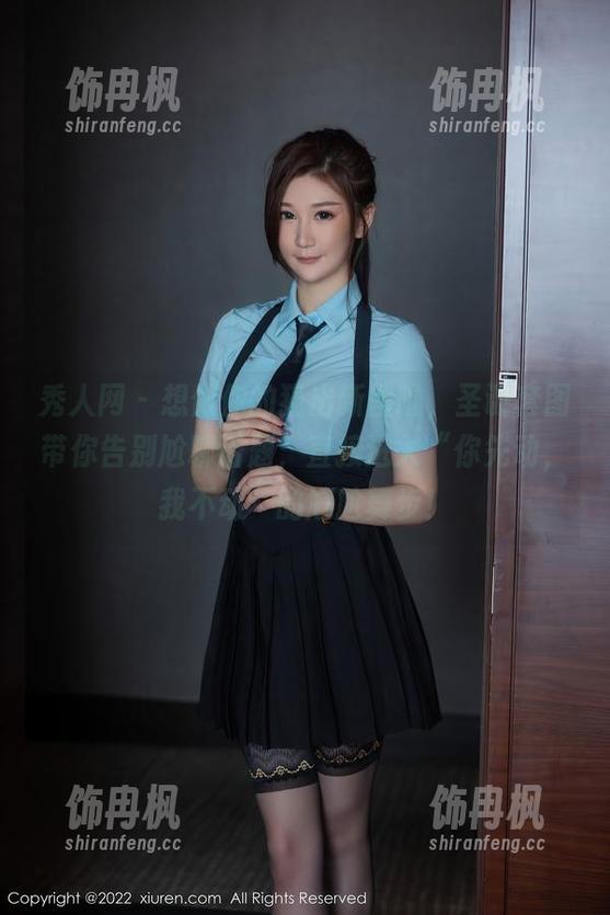 秀人网 - 想做你的猫出新图啦，圣诞套图带你告别尬聊话题，直接进入“你先动，我不动”的尴尬舞步！