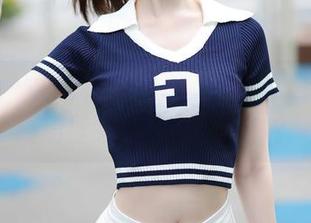 秀人网 – 为啥林文文在皮衣下这么自信，高清壁纸解答不了啊！？