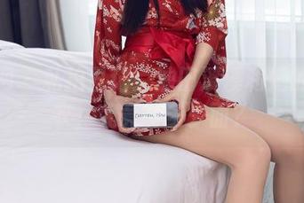 秀人网 – 私拍日记：油田溪溪和她的连体衣，究竟有多少面？