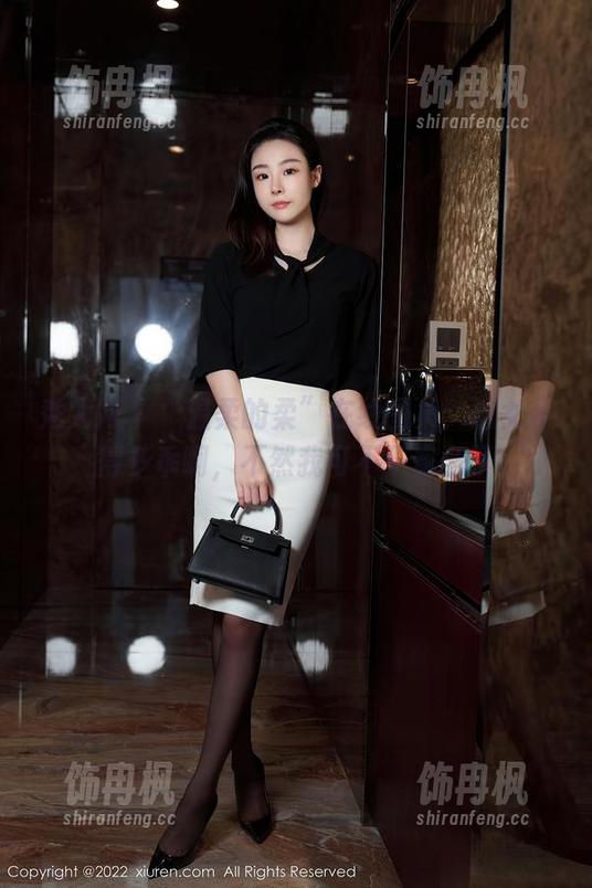 秀人网 - “温柔的柔”在线图集：这女仆得多乖啊，不然我可不干家务了