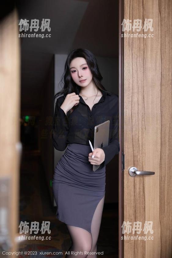 秀人网 - 教室合集：总觉得王俪丁在暗示些什么，但又说不清是啥