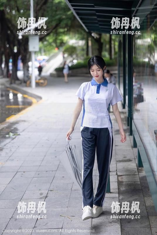 秀人网 - 王曼柔vs.书本——图片合集，学姐也没想那么简单吧